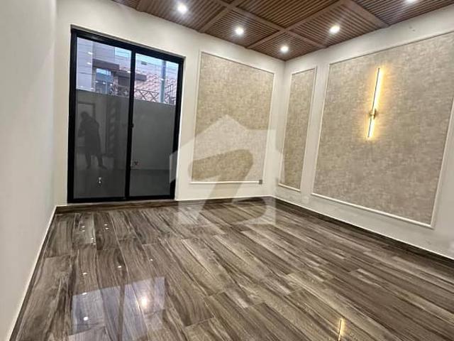 House for sale in Faisalabad, Islamabad Capital Territory