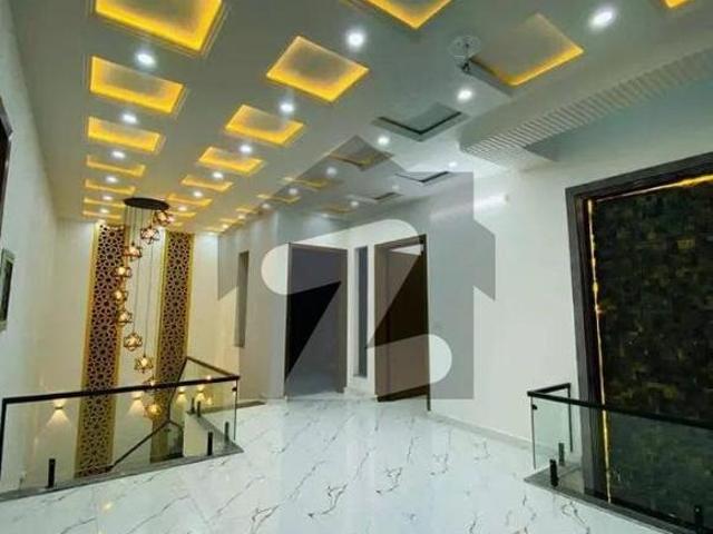 House for sale in Faisalabad, Islamabad Capital Territory