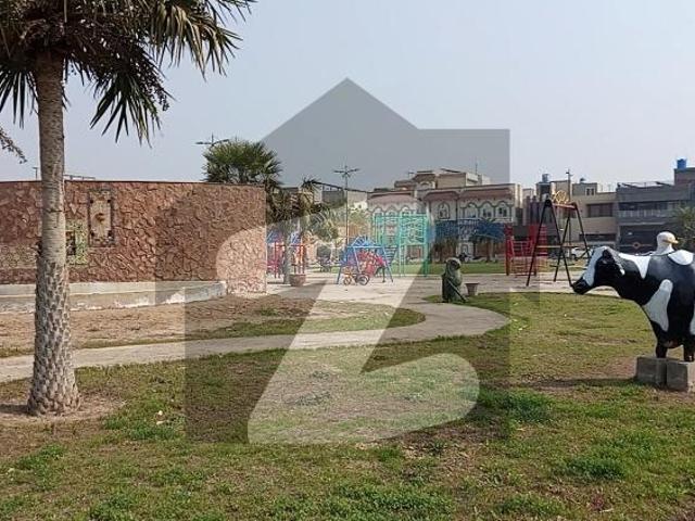 House for sale in Faisalabad, Islamabad Capital Territory