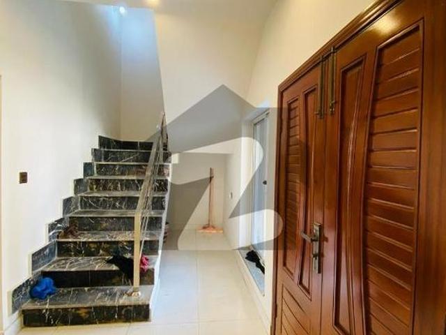 House for sale in Faisalabad, Islamabad Capital Territory