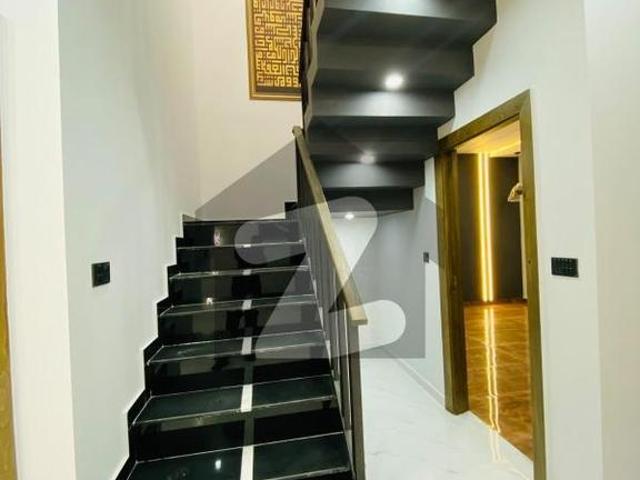 House for sale in Faisalabad, Islamabad Capital Territory