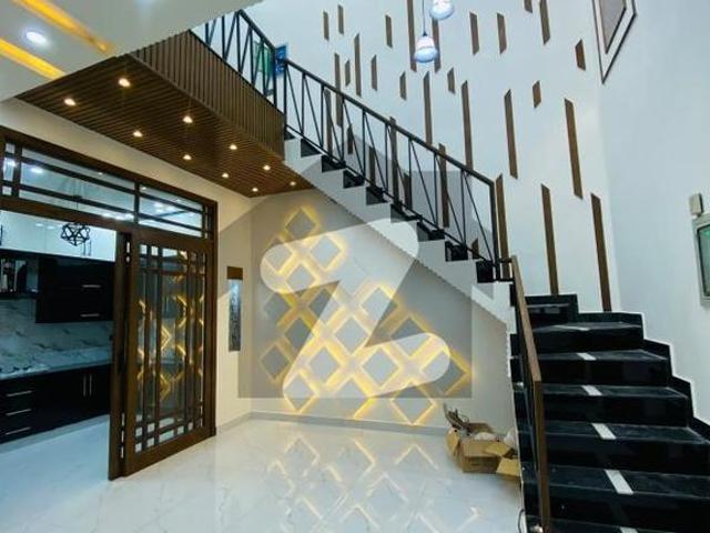 House for sale in تحصیل فیصل آباد شہر, فیصل آباد ڈویژن