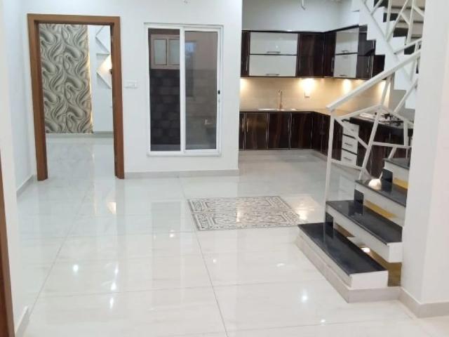 House for sale in تحصیل فیصل آباد شہر, فیصل آباد ڈویژن