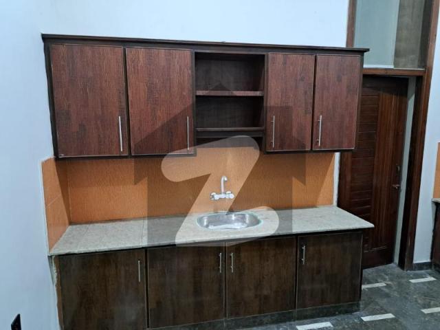 House for rent in تحصیل فیصل آباد شہر, فیصل آباد ڈویژن