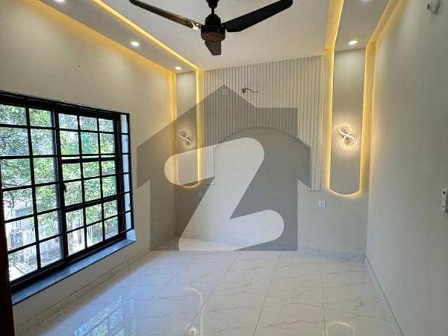 House for sale in Faisalabad, Islamabad Capital Territory