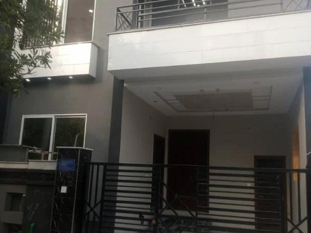 House for sale in Faisalabad, Islamabad Capital Territory