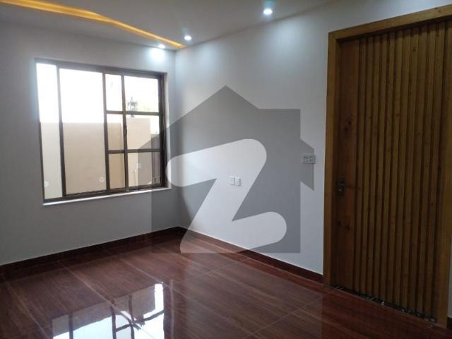 House for sale in Faisalabad, Islamabad Capital Territory
