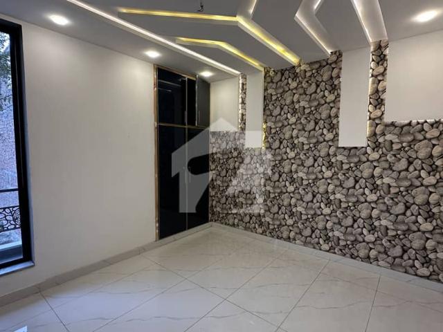 House for sale in Faisalabad, Islamabad Capital Territory