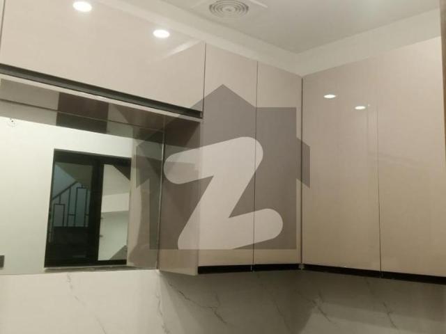 House for sale in تحصیل فیصل آباد شہر, فیصل آباد ڈویژن