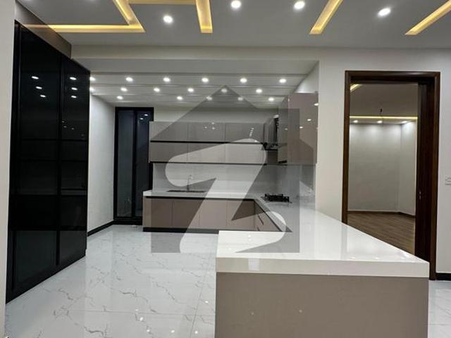 House for sale in Faisalabad, Islamabad Capital Territory