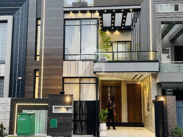 House for sale in لاہور, لاہور ڈویژن