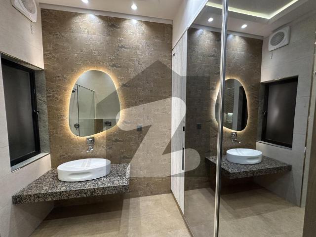 House for sale in Faisalabad, Islamabad Capital Territory