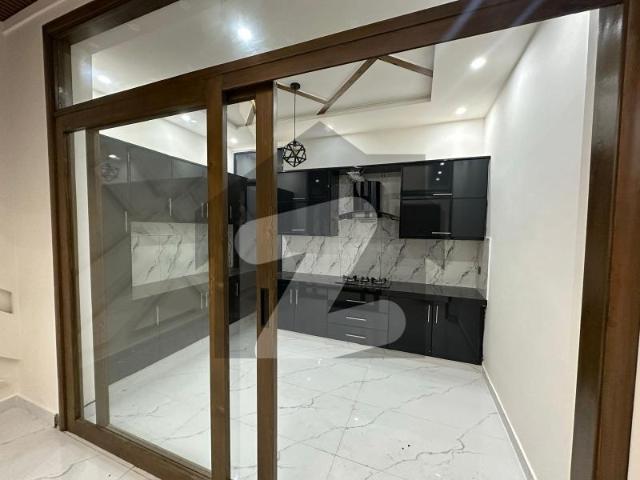 House for sale in Faisalabad, Islamabad Capital Territory
