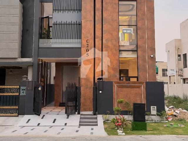 House for sale in لاہور, لاہور ڈویژن