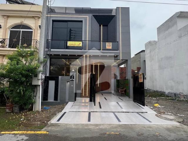 House for sale in لاہور, لاہور ڈویژن