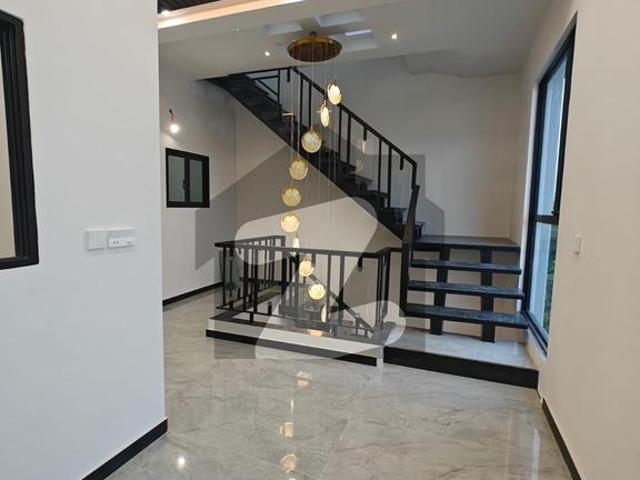 House for sale in Faisalabad, Islamabad Capital Territory