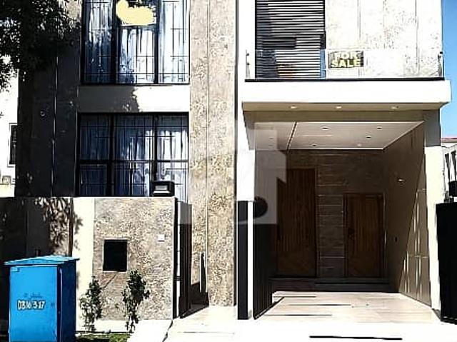 House for sale in لاہور, لاہور ڈویژن