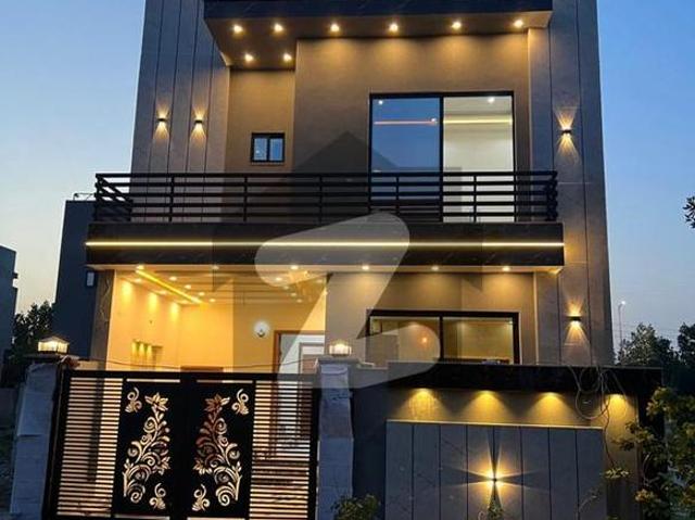 House for sale in Faisalabad, Islamabad Capital Territory