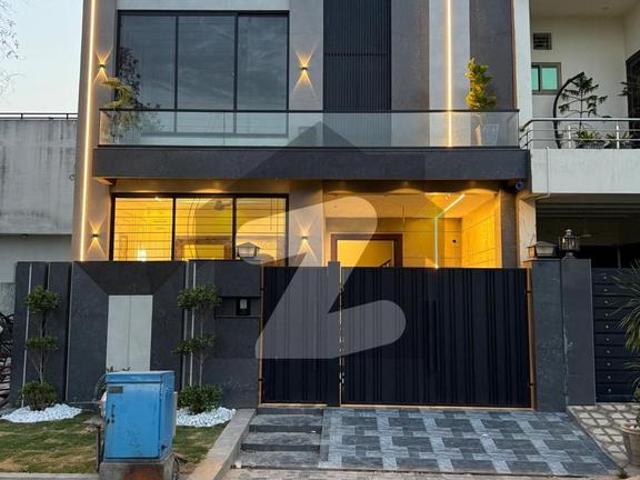 House for sale in Sialkot, Islamabad Capital Territory