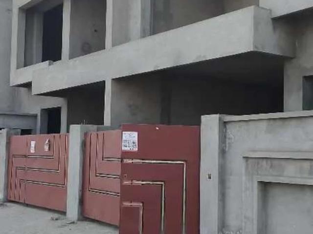 House for sale in Faisalabad, Islamabad Capital Territory