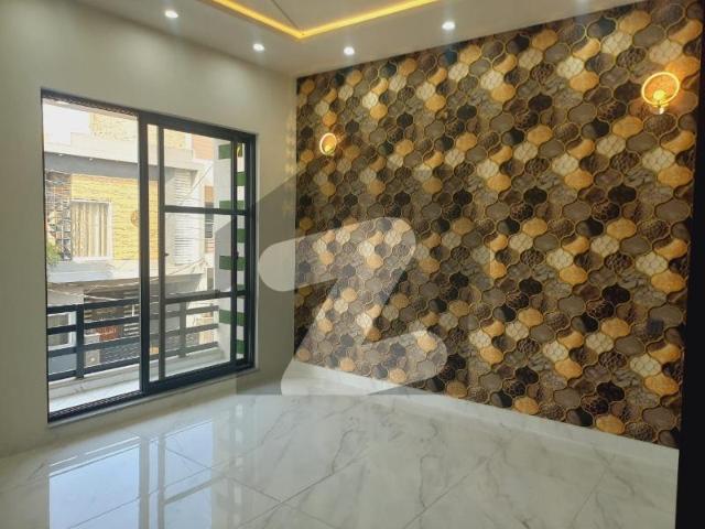 House for sale in Faisalabad, Islamabad Capital Territory
