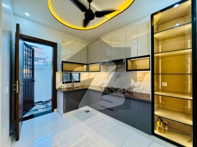 House for sale in تحصیل گوجرانوالہ شہر, گوجرانوالہ ڈویژن