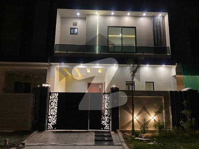 House for sale in Faisalabad, Islamabad Capital Territory
