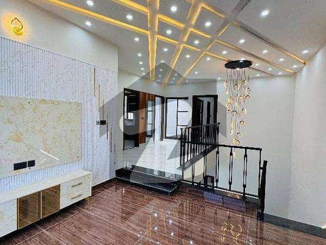 House for sale in Faisalabad, Islamabad Capital Territory