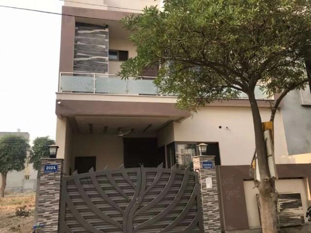 House for rent in تحصیل فیصل آباد شہر, فیصل آباد ڈویژن