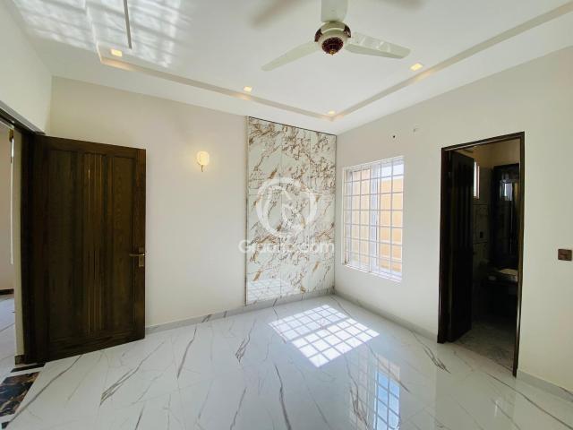 House for sale in Johar Town, Islamabad Capital Territory