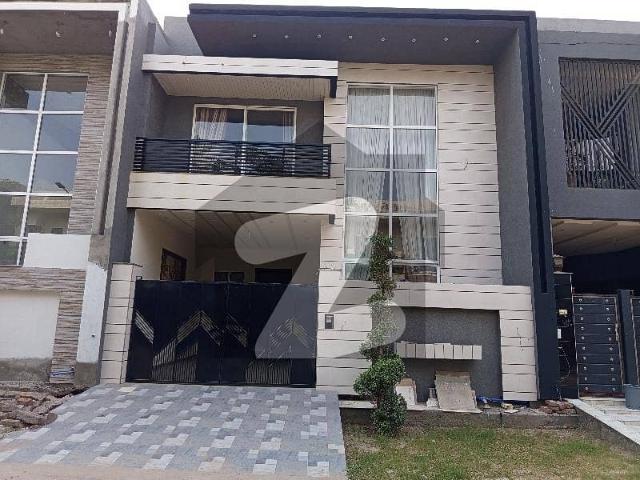 House for sale in Faisalabad, Islamabad Capital Territory