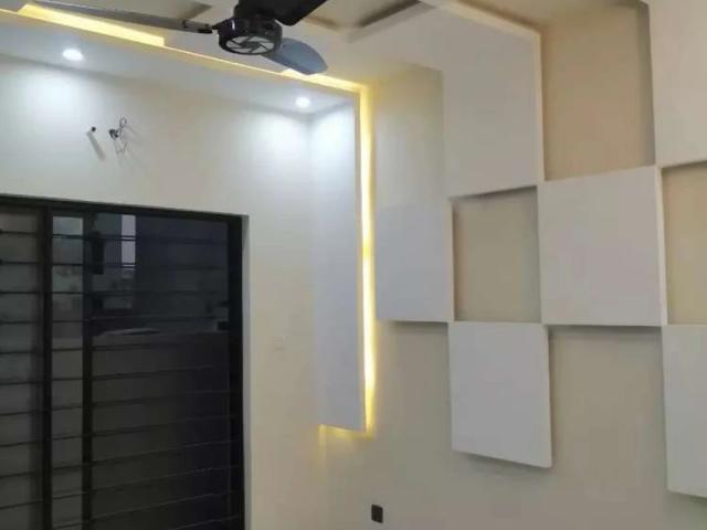 House for sale in 72 MB Floor Zainab tower, Link road, Model town, Lahore, Punjab, Pakistan, Model Town