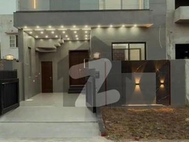 House for sale in تحصیل فیصل آباد شہر, فیصل آباد ڈویژن