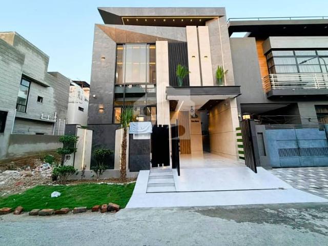 House for sale in لاہور, لاہور ڈویژن