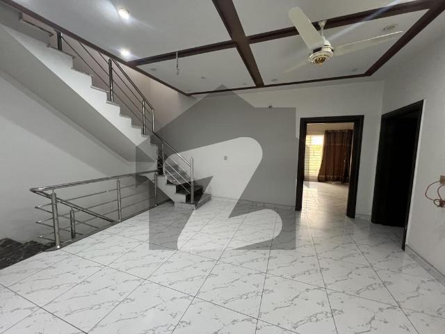 House for sale in Faisalabad, Islamabad Capital Territory