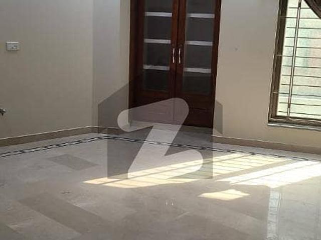 House for sale in Faisalabad, Islamabad Capital Territory