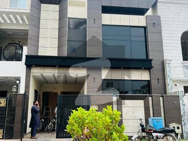 House for sale in Lahore