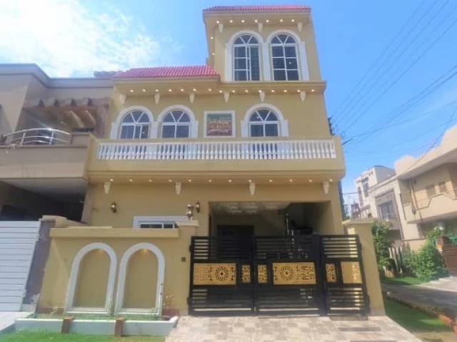 House for sale in بحریہ ٹاؤن‬‎, لاہور ڈویژن