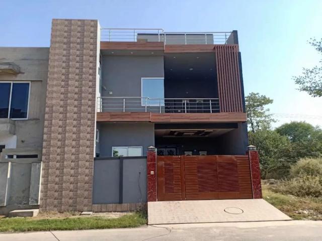 House for sale in Faisalabad, Islamabad Capital Territory