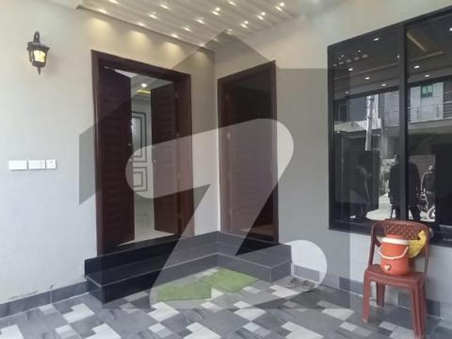 House for sale in Faisalabad, Islamabad Capital Territory