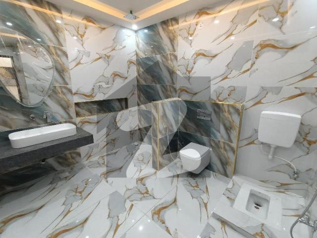 House for sale in Faisalabad, Islamabad Capital Territory