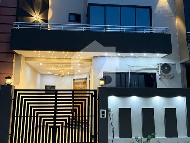 House for sale in Gujrat, Islamabad Capital Territory