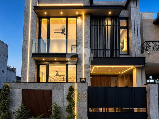 House for sale in لاہور, لاہور ڈویژن
