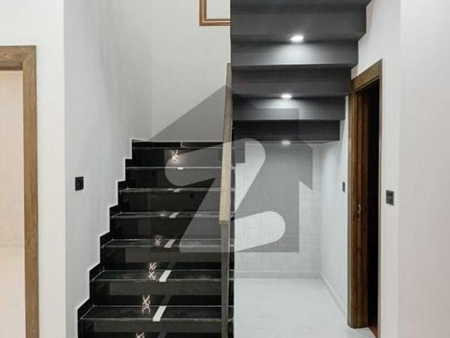 House for sale in Faisalabad, Islamabad Capital Territory