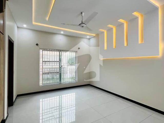 Building for sale in Islamabad