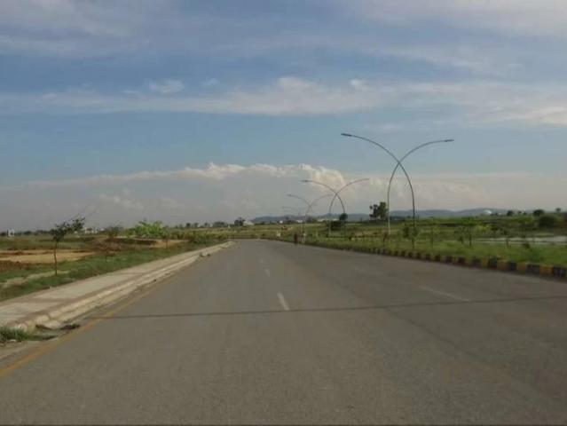 Land for sale in Faisalabad, Islamabad Capital Territory