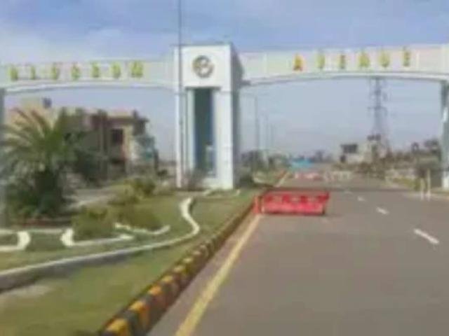 Land for sale in Faisalabad, Islamabad Capital Territory