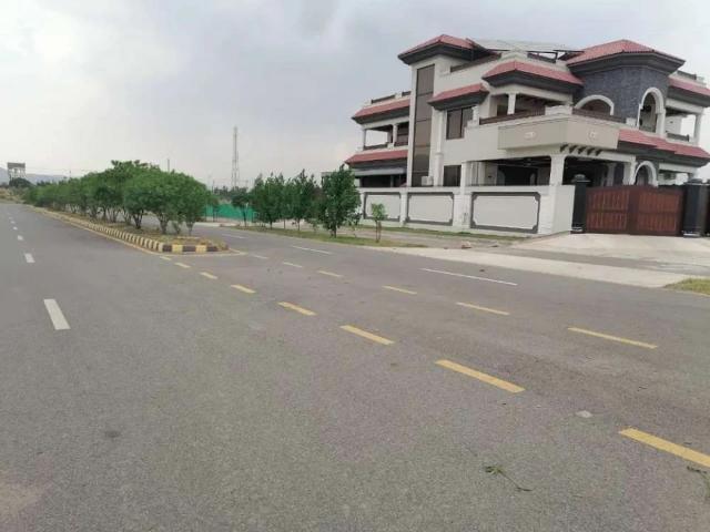 Land for sale in Nowshera, North West Frontier Province