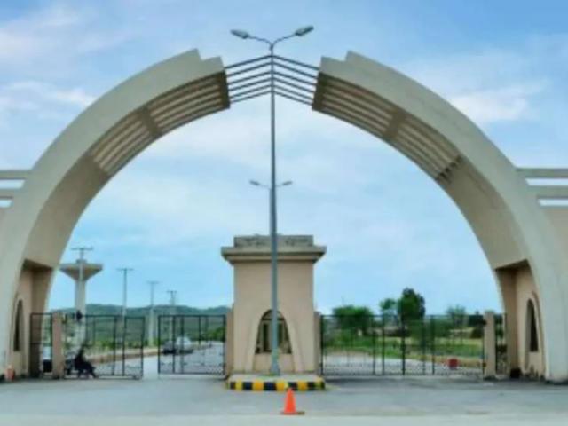 Land for sale in Faisalabad, Islamabad Capital Territory