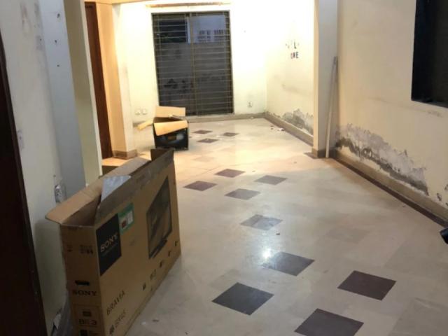 House for sale in DHA Phase 3, امر سدھو